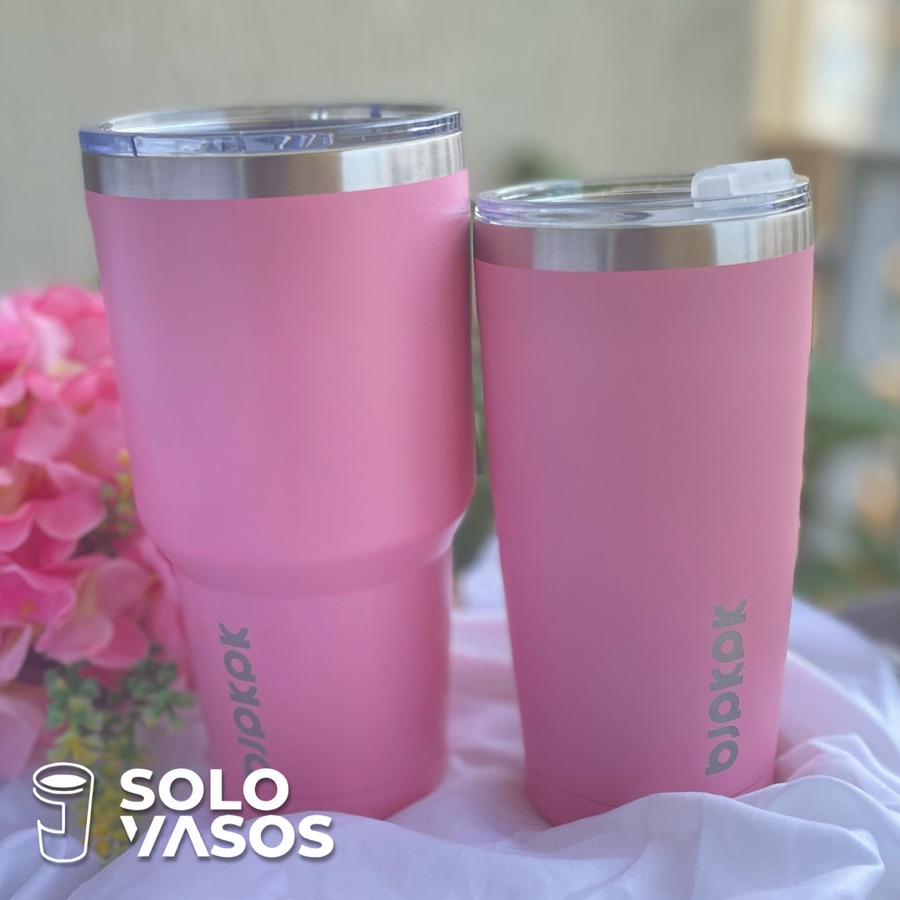 Vasos BJPK 30 oz con sus dos tipos de tapa