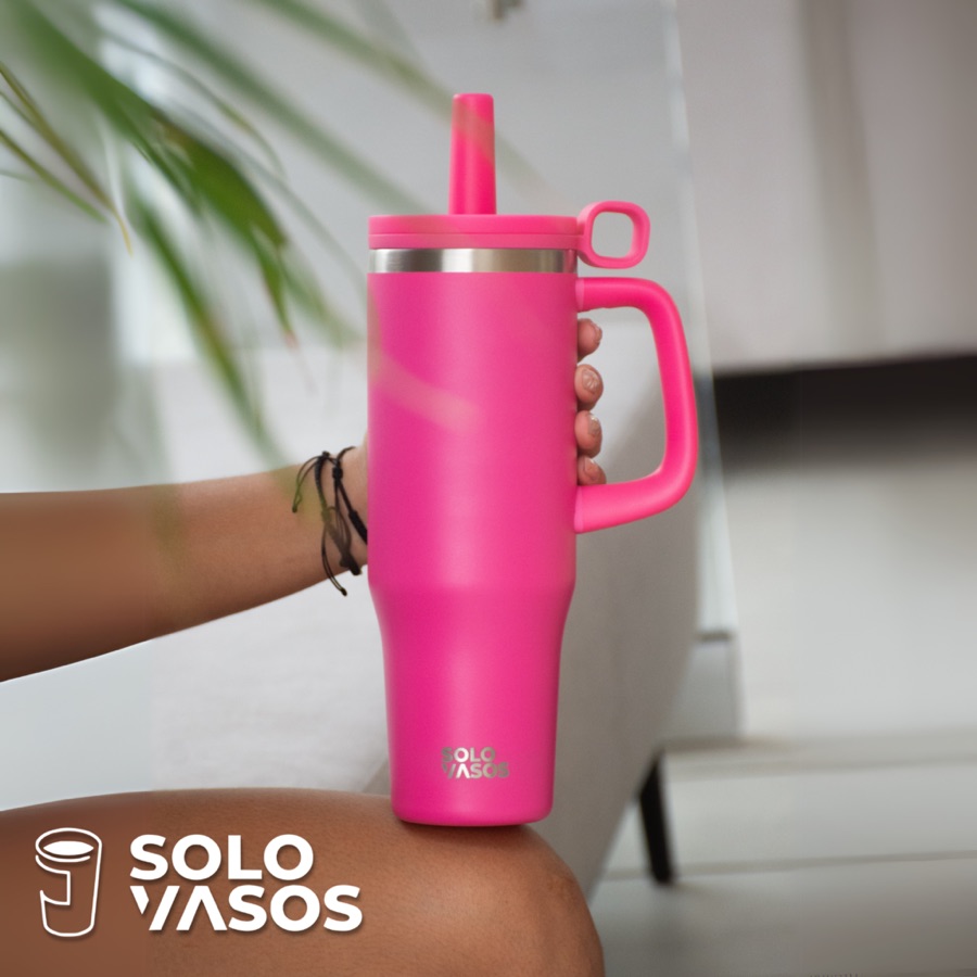 Tapa del SoloVasos Pro con pitillo y tapita protectora